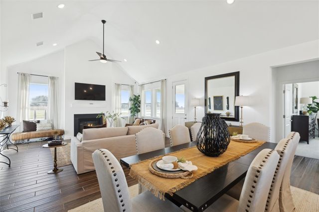 500 Cane Crossing Lake Drive, Sealy, TX 77474