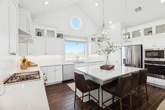 500 Cane Crossing Lake Drive, Sealy, TX 77474