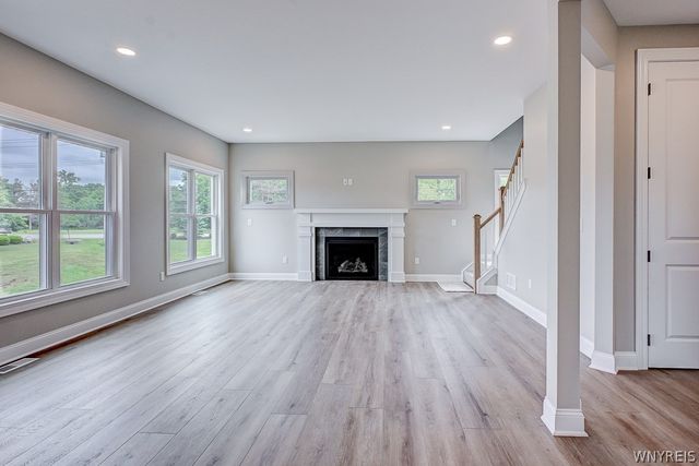 1 Juliette Drive, Lancaster, NY 14224