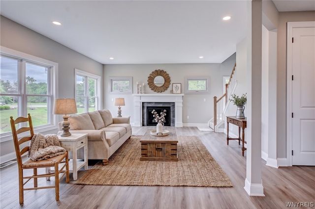 1 Juliette Drive, Lancaster, NY 14224