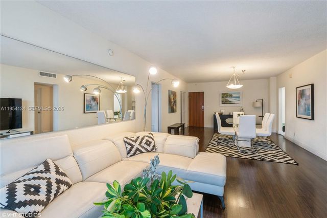 4001 S Ocean Drive 10B, Hollywood, FL 33019