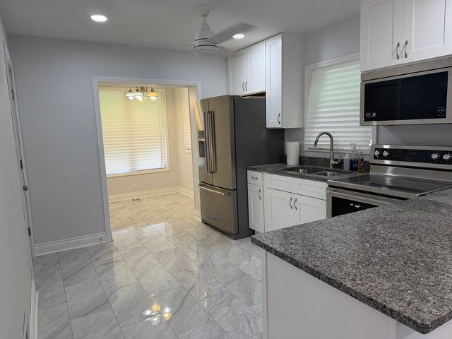 14211 S Wentworth Avenue, Riverdale, IL 60827