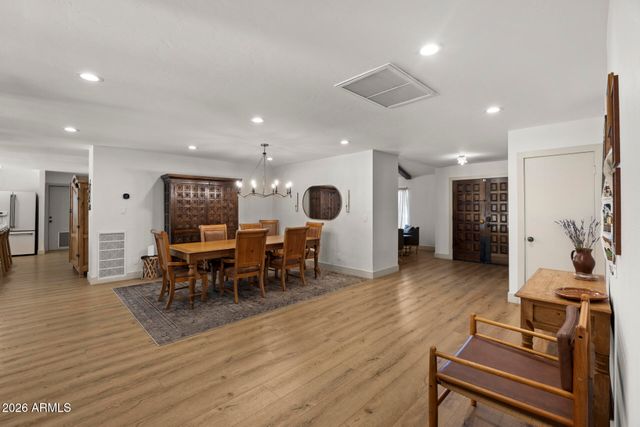 5449 E LARKSPUR Drive, Scottsdale, AZ 85254