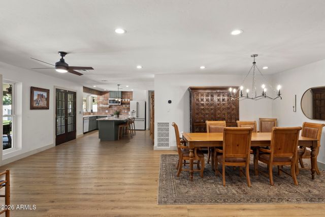 5449 E LARKSPUR Drive, Scottsdale, AZ 85254
