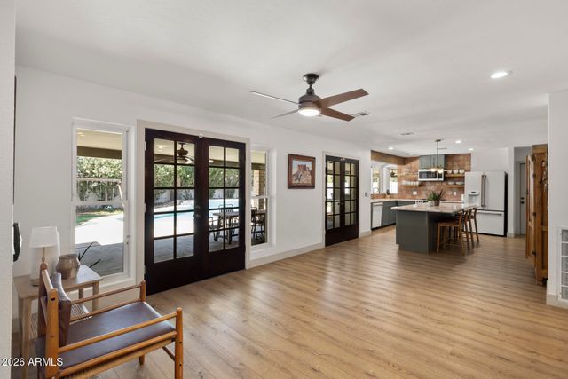 5449 E LARKSPUR Drive, Scottsdale, AZ 85254
