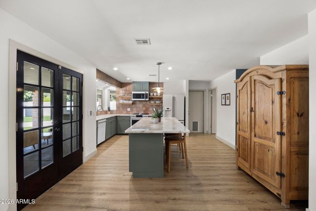 5449 E LARKSPUR Drive, Scottsdale, AZ 85254