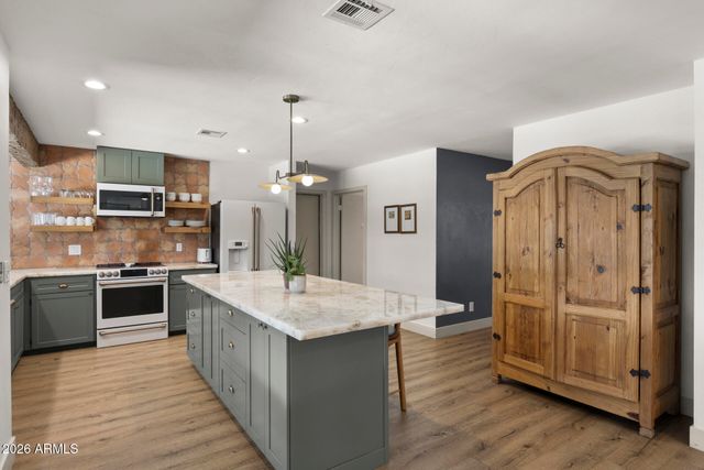 5449 E LARKSPUR Drive, Scottsdale, AZ 85254
