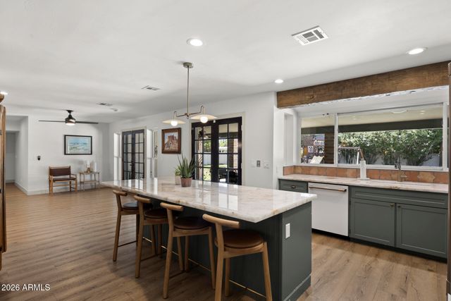 5449 E LARKSPUR Drive, Scottsdale, AZ 85254