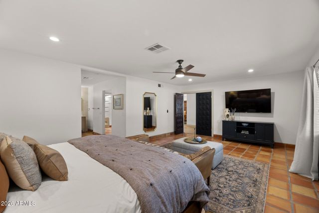 5449 E LARKSPUR Drive, Scottsdale, AZ 85254