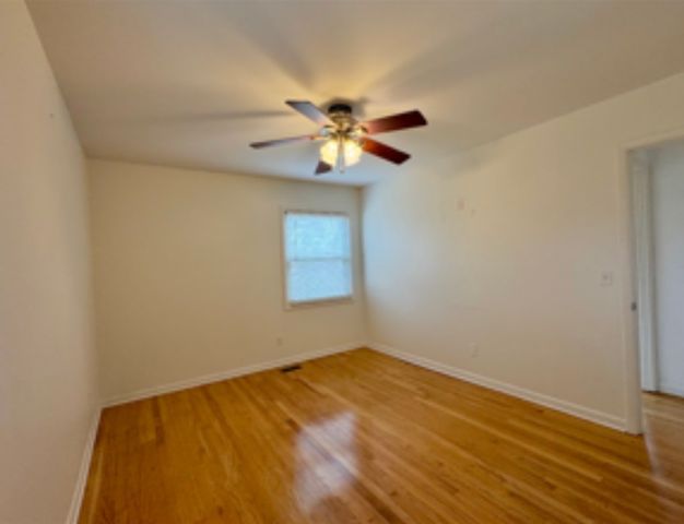 448 Powers Blvd, Waverly, TN 37185