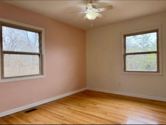 448 Powers Blvd, Waverly, TN 37185