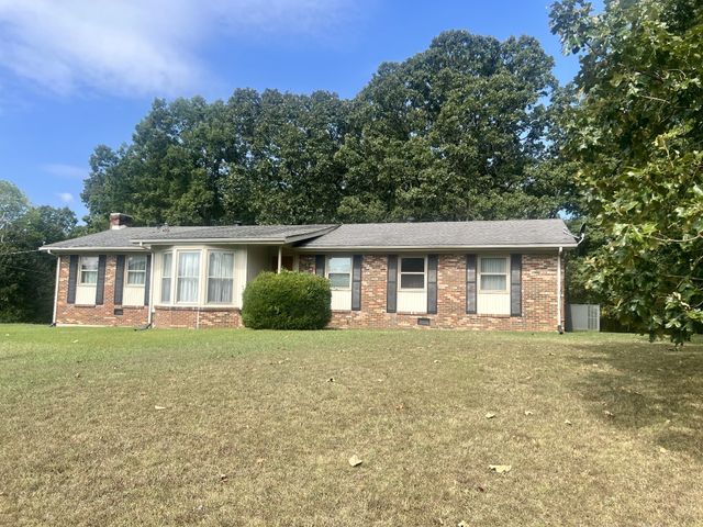 448 Powers Blvd, Waverly, TN 37185