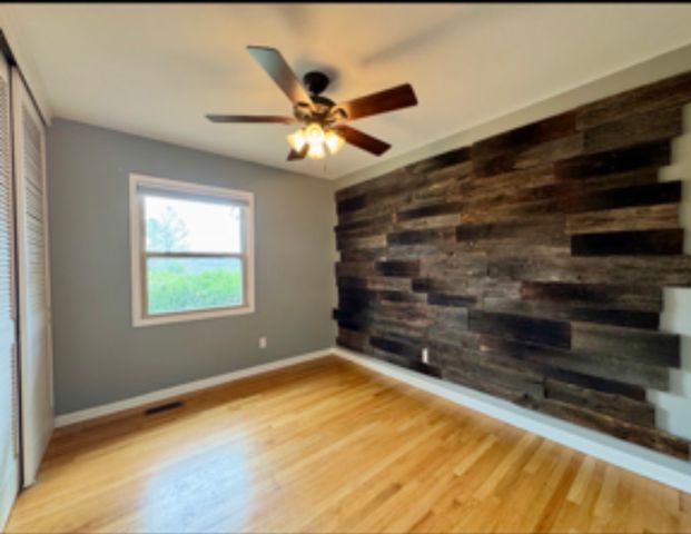 448 Powers Blvd, Waverly, TN 37185