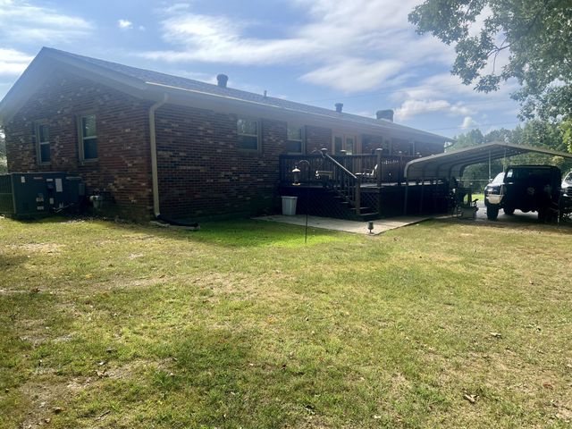 448 Powers Blvd, Waverly, TN 37185