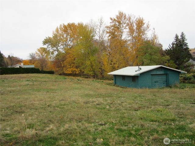 425 E Richmond Avenue, Dayton, WA 99328