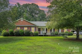 216 Chadmore Drive, Charlotte, NC 28270