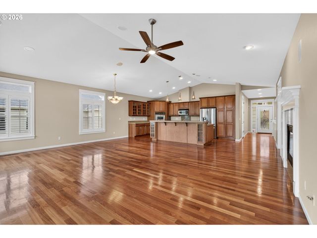 360 N STONEGATE Dr, Washougal, WA 98671