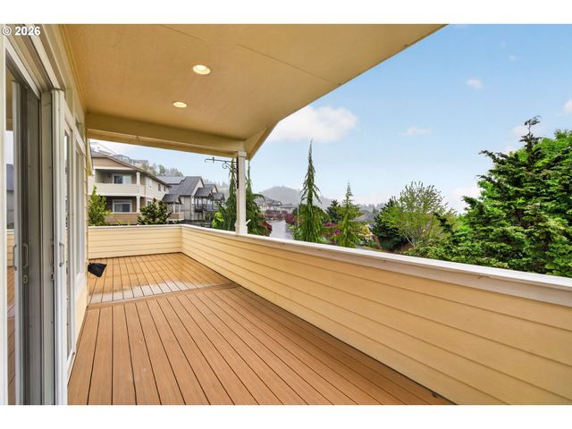 360 N STONEGATE Dr, Washougal, WA 98671