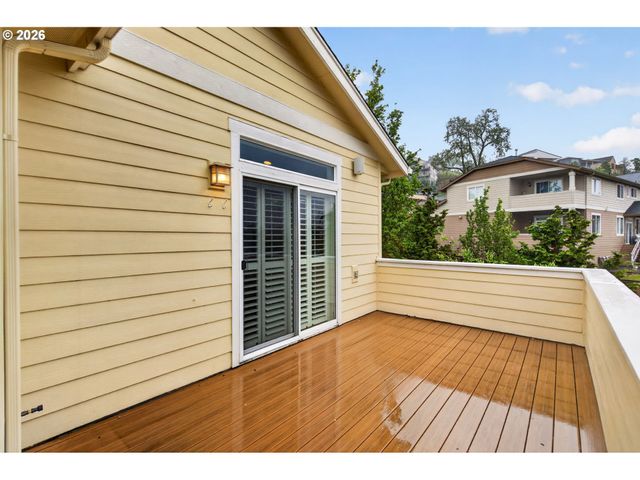 360 N STONEGATE Dr, Washougal, WA 98671