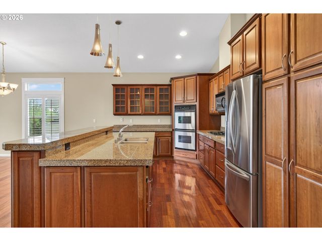 360 N STONEGATE Dr, Washougal, WA 98671