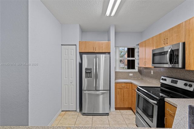 865 SW 6th Ct, Florida City, FL 33034