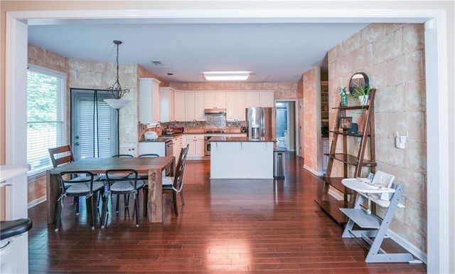 350 Scarborough Way, Johns Creek, GA 30022