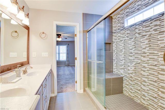 433 Broad Bend CIR, Chesapeake, VA 23320