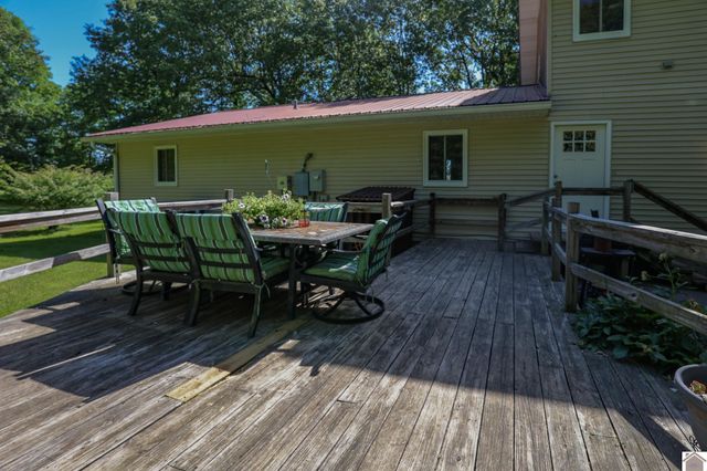 6765 Ivo Wurth Rd, Paducah, KY 42001