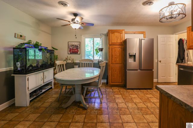 6765 Ivo Wurth Rd, Paducah, KY 42001