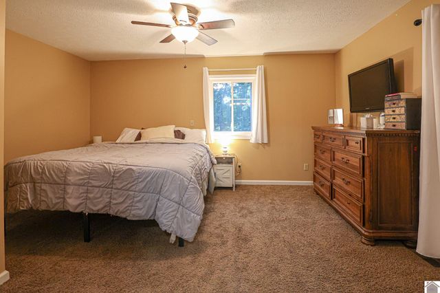 6765 Ivo Wurth Rd, Paducah, KY 42001