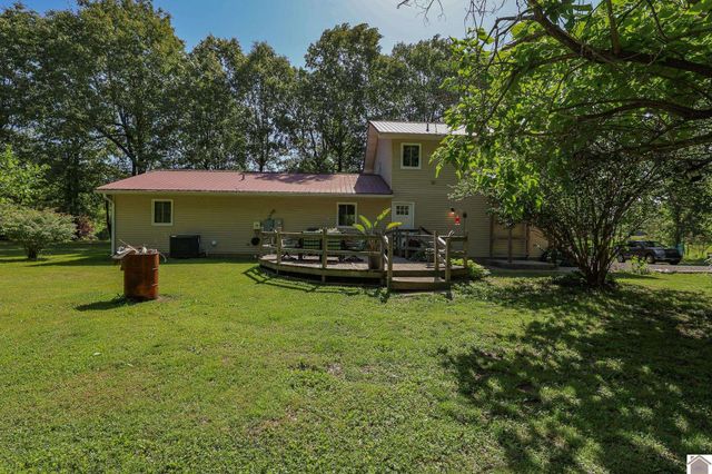 6765 Ivo Wurth Rd, Paducah, KY 42001