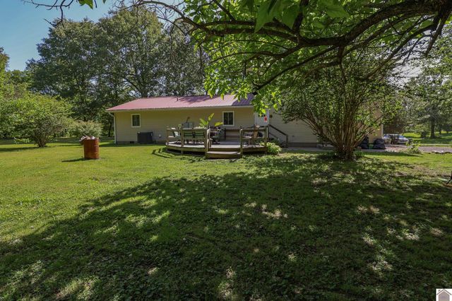 6765 Ivo Wurth Rd, Paducah, KY 42001