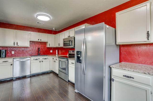 5628 Shady Springs Trail, Fort Worth, TX 76179