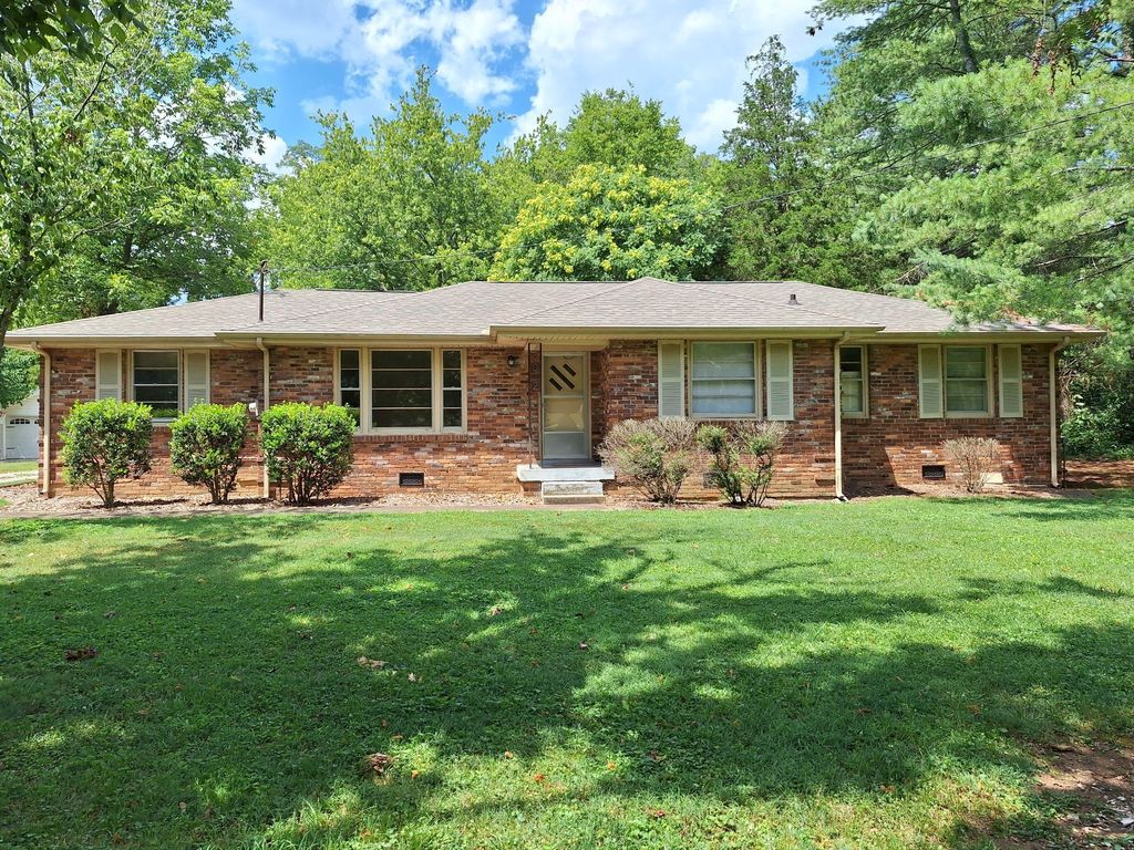 9012 Forest Lawn Drive, Brentwood, TN 37027