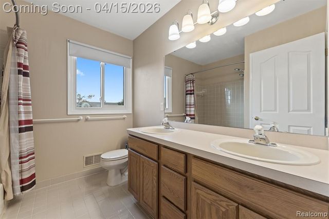 7715 Cherrywood Drive, Westland, MI 48185