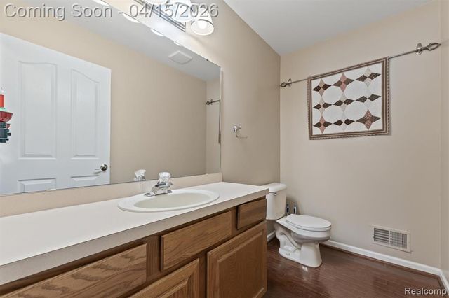 7715 Cherrywood Drive, Westland, MI 48185