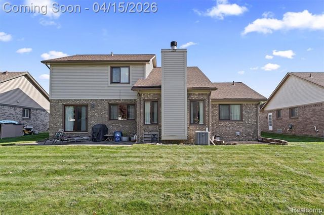 7715 Cherrywood Drive, Westland, MI 48185