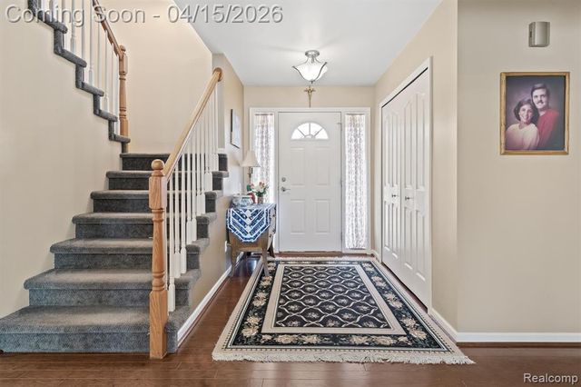 7715 Cherrywood Drive, Westland, MI 48185