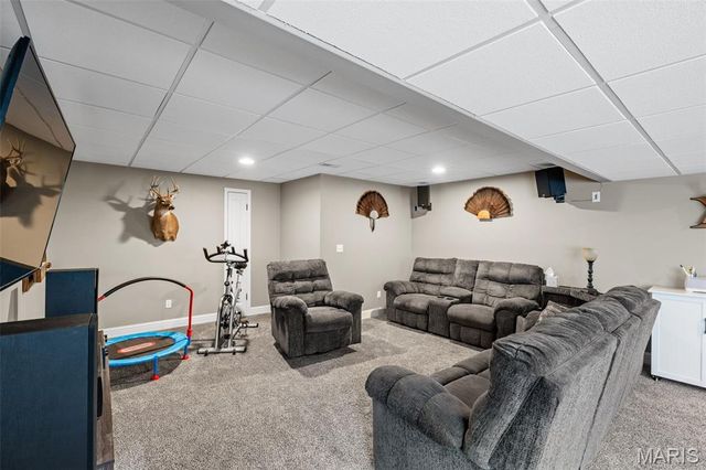 518 Crestfall Drive, Washington, MO 63090