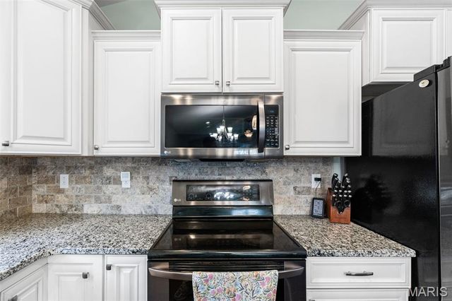 518 Crestfall Drive, Washington, MO 63090