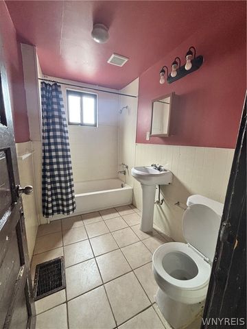 408 Koons Avenue Lower, Buffalo, NY 14211