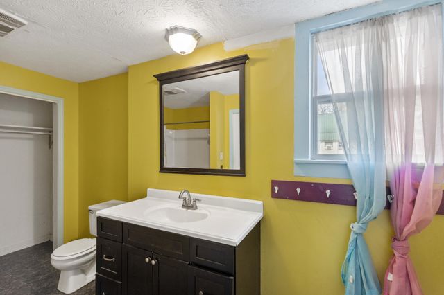 214 E Rhea Avenue, Spring City, TN 37381