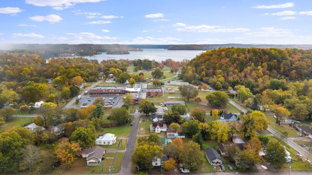 214 E Rhea Avenue, Spring City, TN 37381