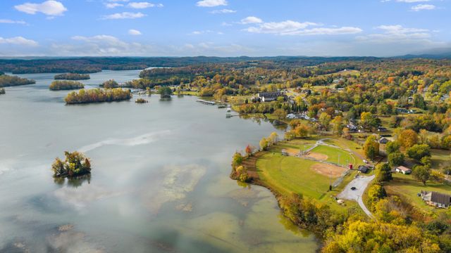 214 E Rhea Avenue, Spring City, TN 37381