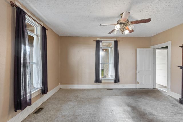 214 E Rhea Avenue, Spring City, TN 37381