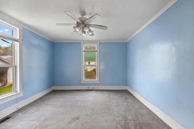 214 E Rhea Avenue, Spring City, TN 37381