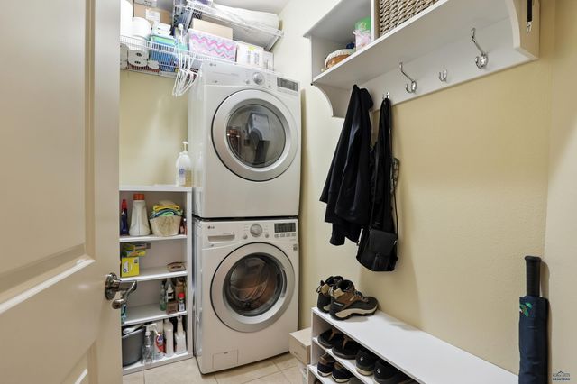 4031 FAIRWAY HILLS DR, Rapid City, SD 57702