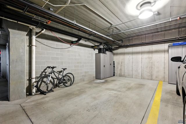 4031 FAIRWAY HILLS DR, Rapid City, SD 57702