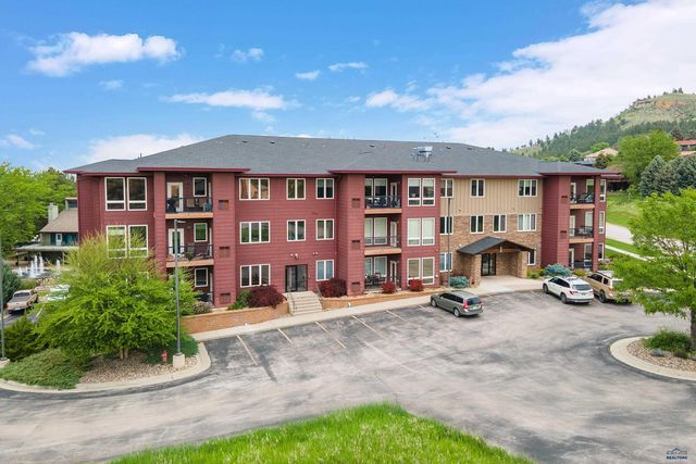 4031 FAIRWAY HILLS DR, Rapid City, SD 57702