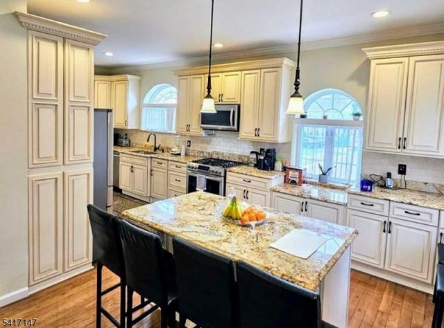 89 Rose St, Wood-ridge Boro, NJ 07075